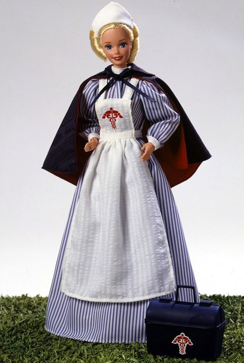 7.-Civil-War-Nurse-Barbie-1996.jpg